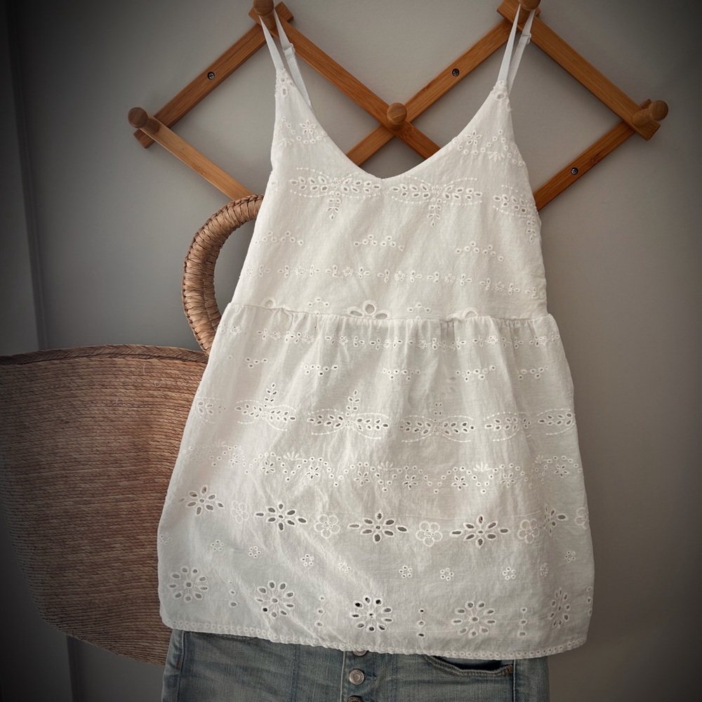 Y2K - White Eyelet Lace Babydoll Tank Top – Adjustable Straps
